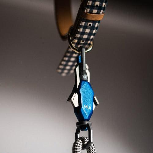 Dog leash for active lifestyle with rugged build and sleek look