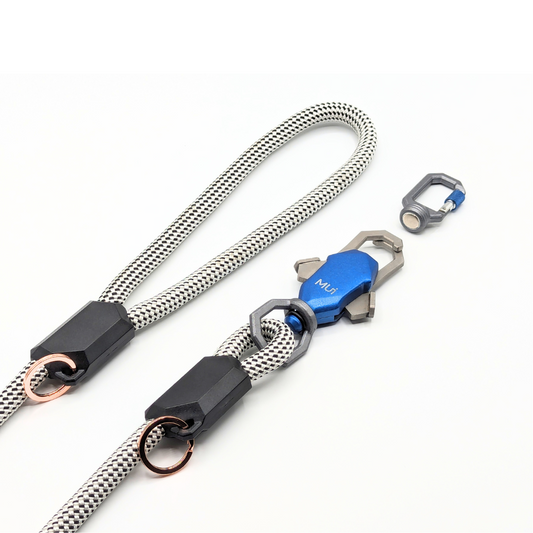 Close-up of magnetic quick release dog leash clasp